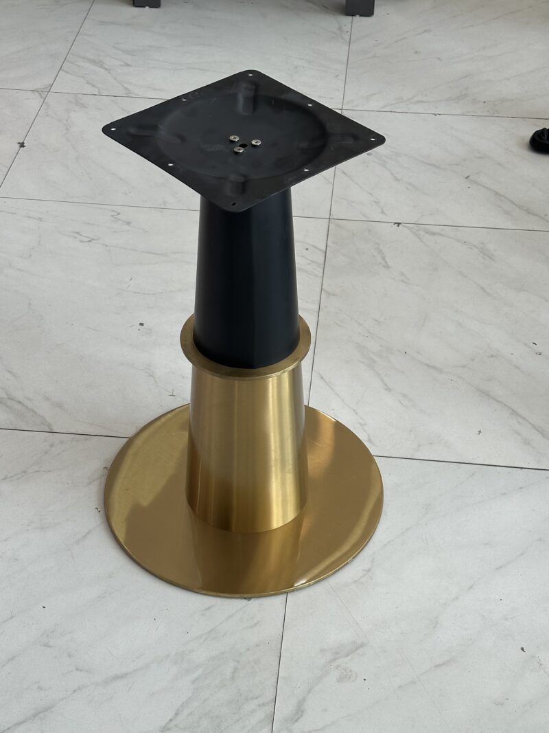 A15- QARA MAT QIZILI